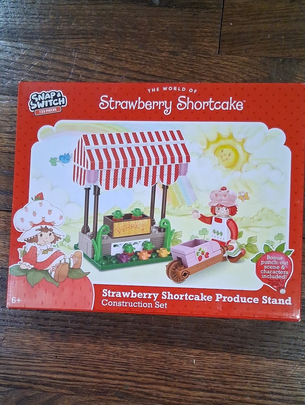 Strawberry Shortcske Produce Stand  Construction Toy - Red/Pink